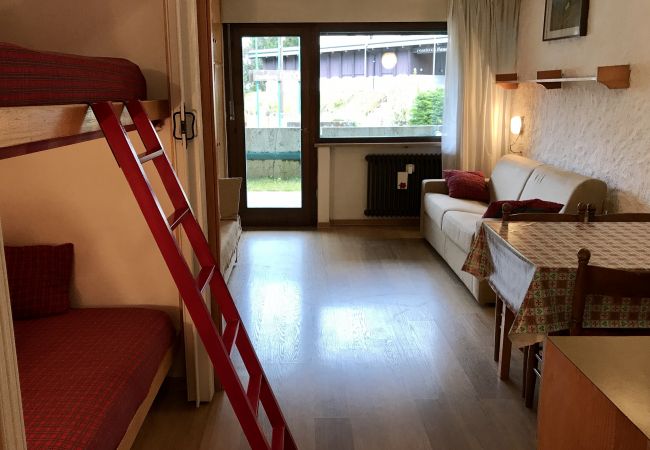 nardis-20-soggiorno-appartamento-affitto-Myhome-dolomiti appartamento-affitto-Madonna-di-Campiglio-Myhome-Dolomiti