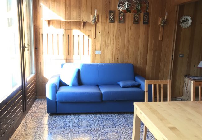 silvana-124-soggiorno-appartamento-affitto-Myhome-dolomiti appartamento-affitto-Madonna-di-Campiglio-Myhome-Dolomiti