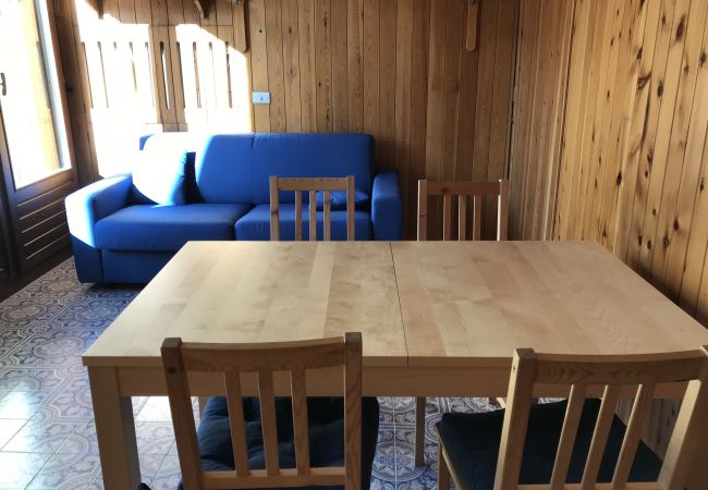 silvana-124-soggiorno-appartamento-affitto-Myhome-dolomiti appartamento-affitto-Madonna-di-Campiglio-Myhome-Dolomiti