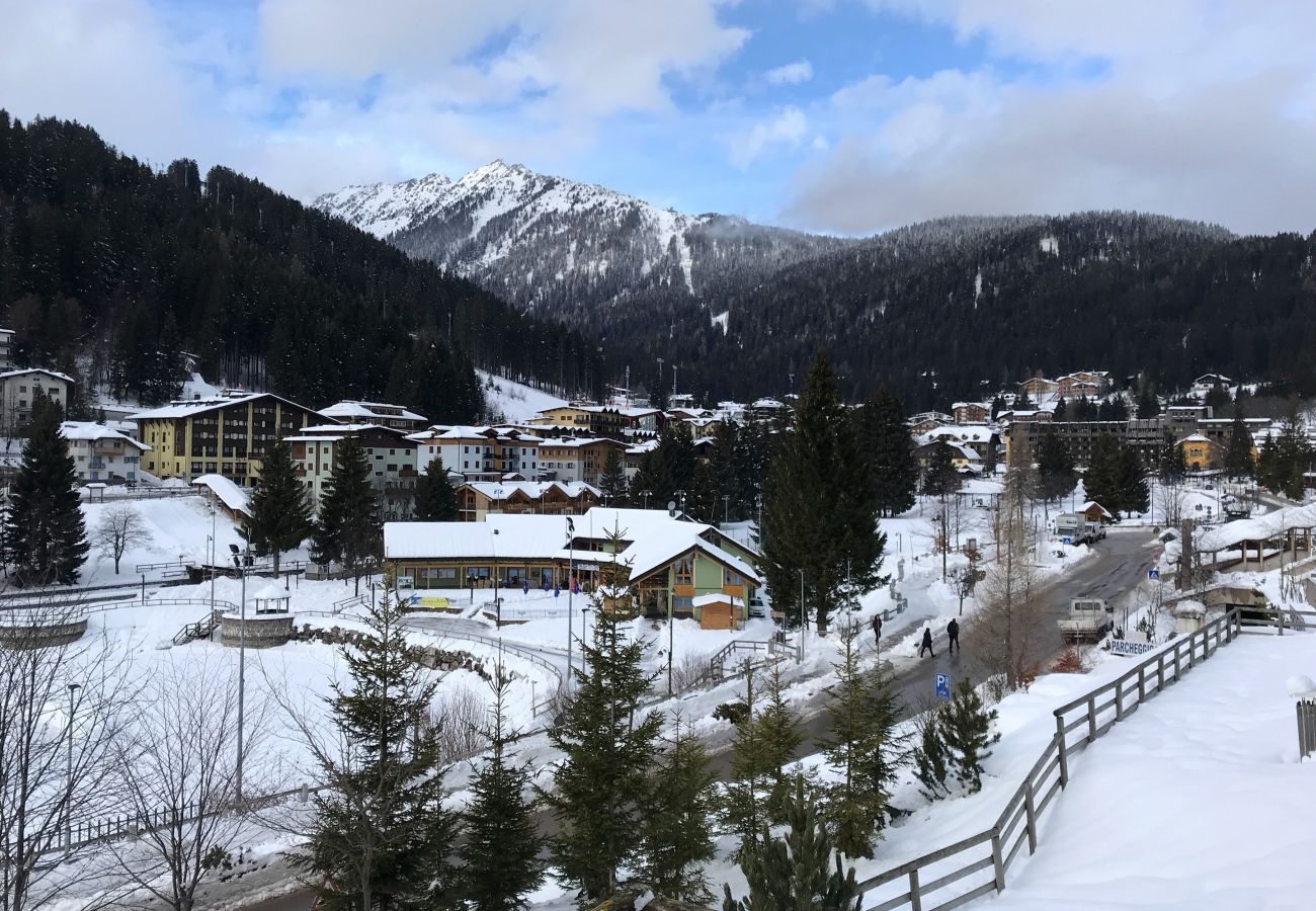 Appartamento a Madonna di Campiglio - SILVANA 124 APARTMENT Appartamento a Madonna di Campiglio - SILVANA 124 APARTMENT