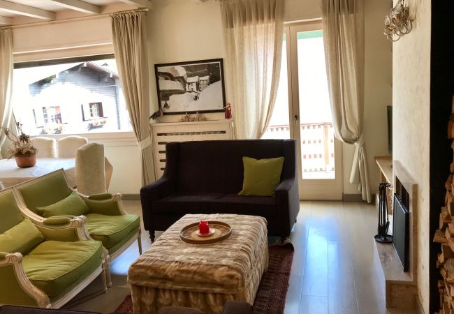 3-Tre-Apartment-soggiorno-affitto-Myhome-dolomiti appartamento-affitto-Madonna-di-Campiglio-Myhome-Dolomiti