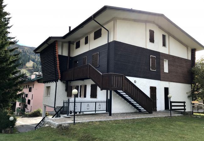 Appartamento a Madonna di Campiglio - 3-TRE APARTMENT Appartamento a Madonna di Campiglio - 3-TRE APARTMENT
