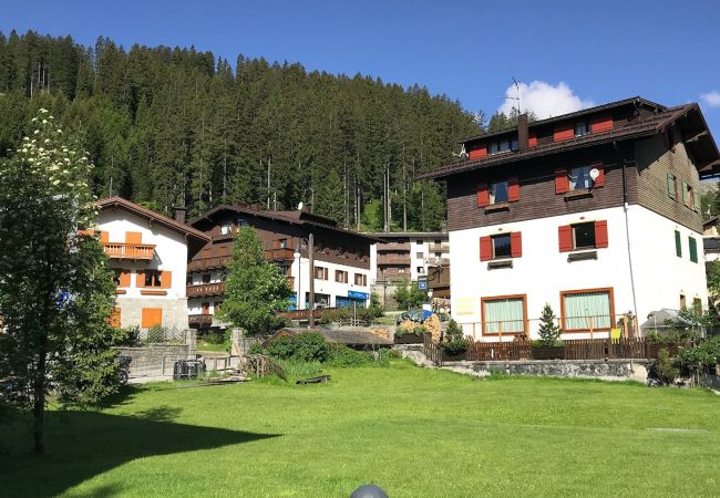 Appartamento a Madonna di Campiglio - 3-TRE APARTMENT Appartamento a Madonna di Campiglio - 3-TRE APARTMENT