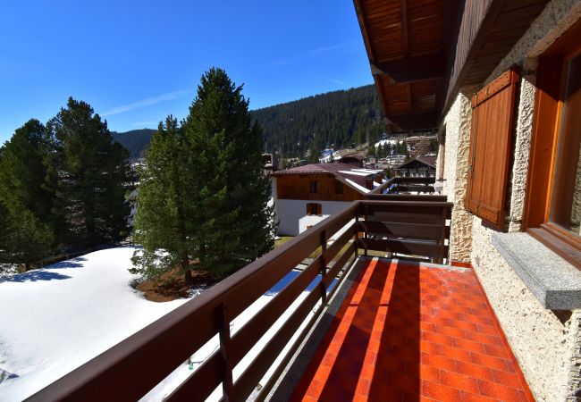 Appartamento a Madonna di Campiglio - 2 ABETI APARTMENT Appartamento a Madonna di Campiglio - 2 ABETI APARTMENT