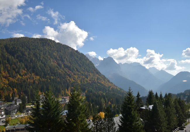 Appartamento a Madonna di Campiglio - 5 LAGHI APARTMENT Appartamento a Madonna di Campiglio - 5 LAGHI APARTMENT