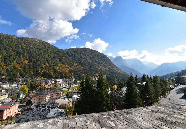 Appartamento a Madonna di Campiglio - 5 LAGHI APARTMENT Appartamento a Madonna di Campiglio - 5 LAGHI APARTMENT