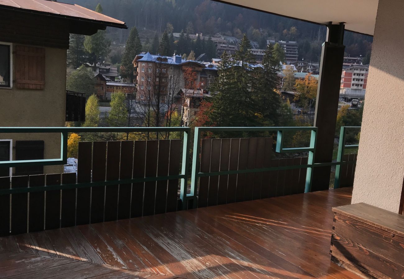 nardis-135-balcone-appartamento-affitto-Myhome-dolomiti appartamento-affitto-Madonna-di-Campiglio-Myhome-Dolomiti