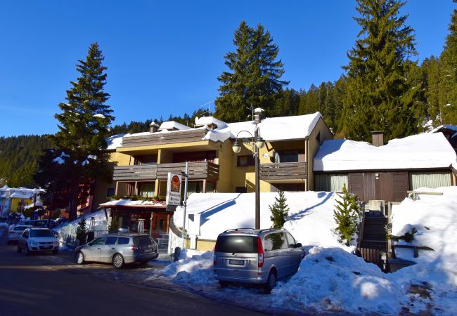 Appartamento a Madonna di Campiglio - MIRALAGO 04 APPARTAMENTO Appartamento a Madonna di Campiglio - MIRALAGO 04 APPARTAMENTO