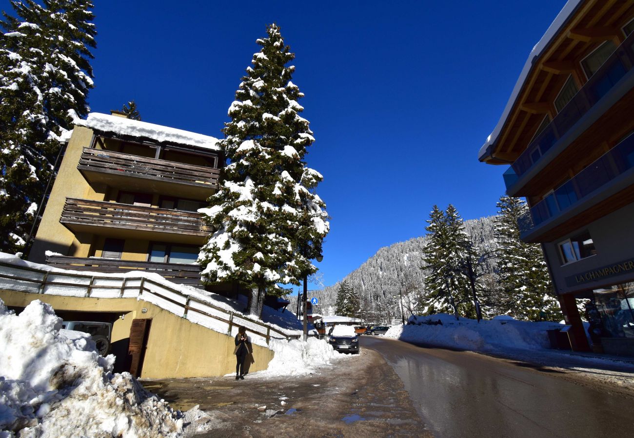 Appartamento a Madonna di Campiglio - MIRALAGO 04 APPARTAMENTO Appartamento a Madonna di Campiglio - MIRALAGO 04 APPARTAMENTO