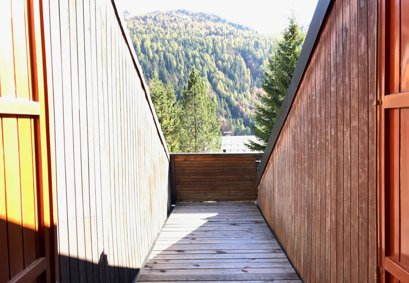 edith-07-Apartment-balcone-appartamento-myhome-dolomiti Appartamento-affitto-Madonna-di-Campiglio-Myhome-Dolomiti
