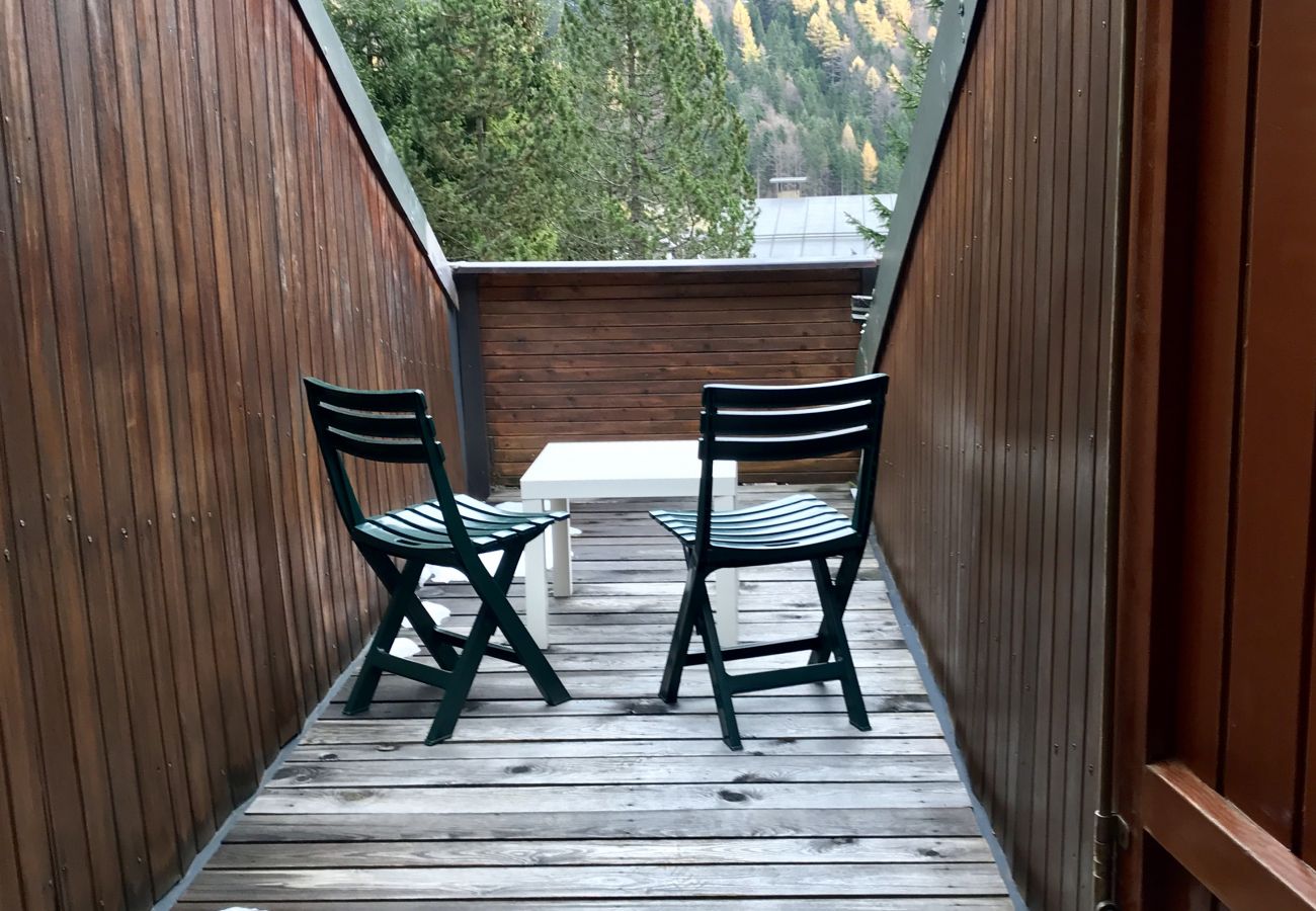 edith-07-Apartment-balcone-appartamento-myhome-dolomiti Appartamento-affitto-Madonna-di-Campiglio-Myhome-Dolomiti
