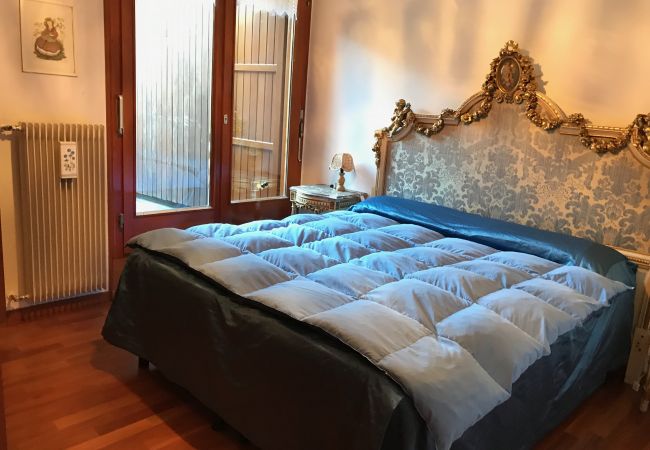 edith-17-camera-matrimoniale-appartamento-affitto-Myhome-dolomiti appartamento-affitto-Madonna-di-Campiglio-Myhome-Dolomiti