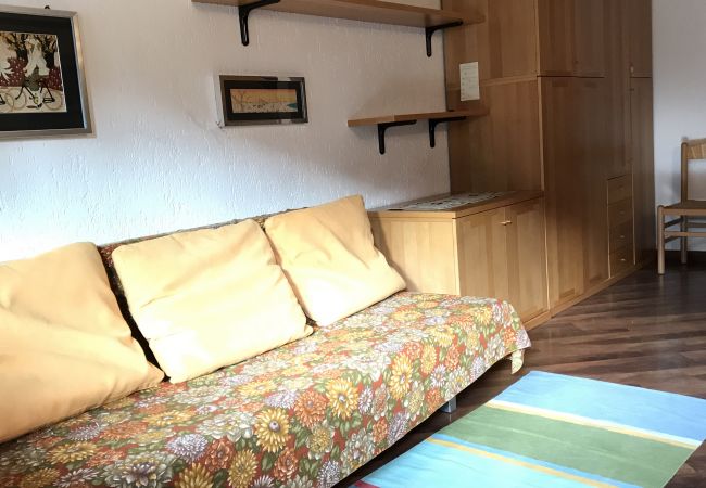 Des-Alpes-24-apartment-soggiorno-appartamento-affitto-Myhome-dolomiti appartamento-affitto-Madonna-di-Campiglio-Myhome-Dolomiti