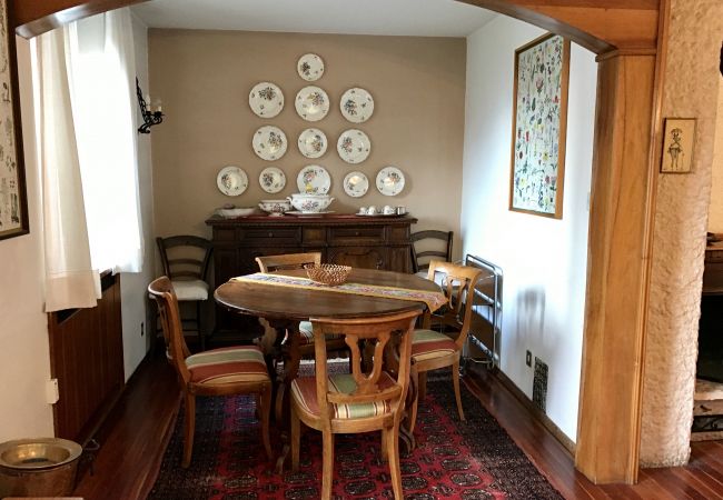 pramagnan-barat-zona-pranzo-appartamento-affitto-Myhome-dolomiti appartamento-affitto-Madonna-di-Campiglio-Myhome-Dolomiti