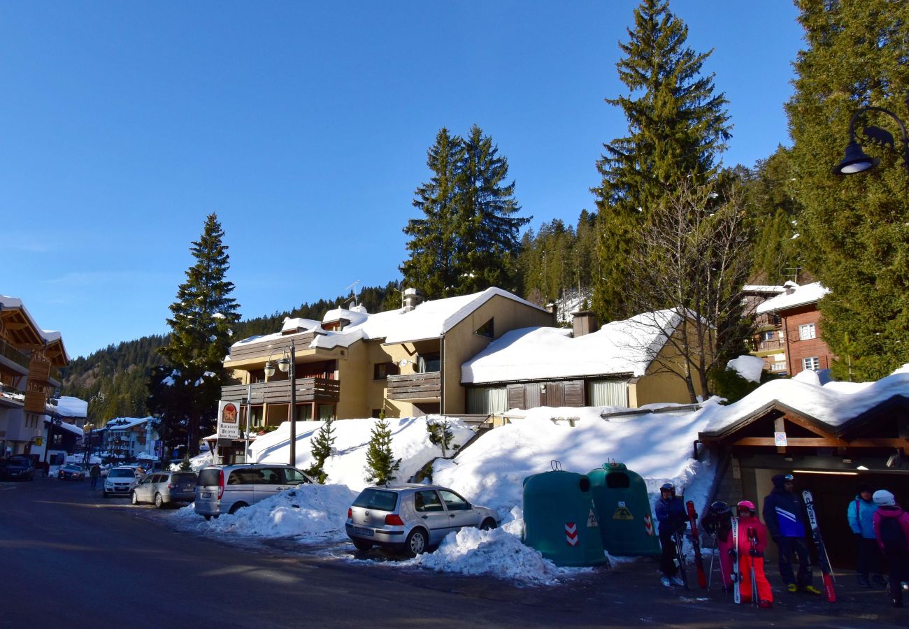 Appartamento a Madonna di Campiglio - MIRALAGO 09 APARTMENT Appartamento a Madonna di Campiglio - MIRALAGO 09 APARTMENT