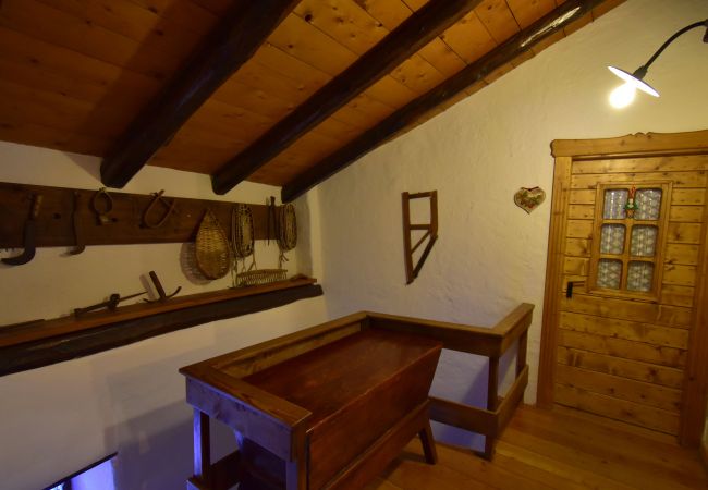 Casa rurale a Madonna di Campiglio - CHALET CAMPIGLIO DOSS Casa rurale a Madonna di Campiglio - CHALET CAMPIGLIO DOSS
