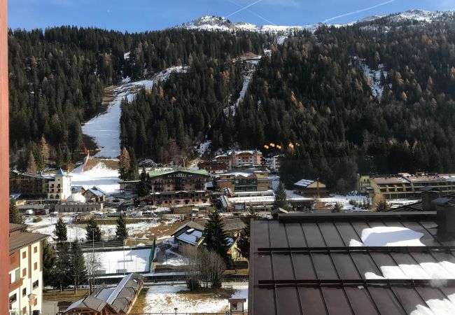 Appartamento a Madonna di Campiglio - VILLE DOLOMITI APPARTAMENTO Appartamento a Madonna di Campiglio - VILLE DOLOMITI APPARTAMENTO