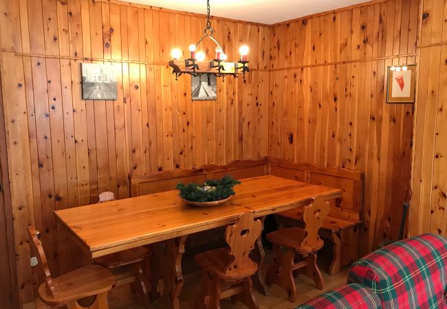 Zona pranzo, appartamento affitto a Madonna di Campiglio, myhome dolomiti Appartamento in affitto Madonna di Campiglio, Myhome Dolomiti