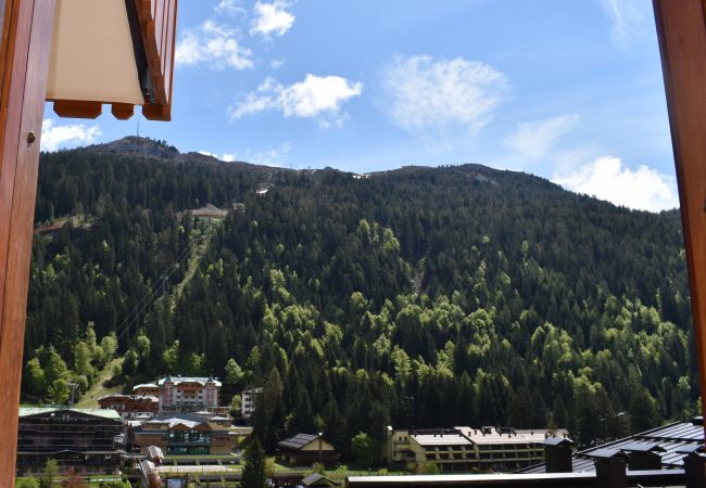 Appartamento a Madonna di Campiglio - VILLE DOLOMITI APPARTAMENTO Appartamento a Madonna di Campiglio - VILLE DOLOMITI APPARTAMENTO