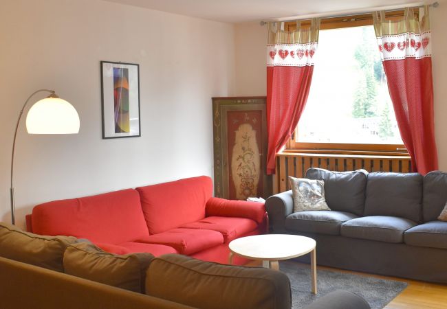 ville-dolomiti-soggiorno-appartamento-affitto-Myhome-dolomiti appartamento-affitto-Madonna-di-Campiglio-Myhome-Dolomiti