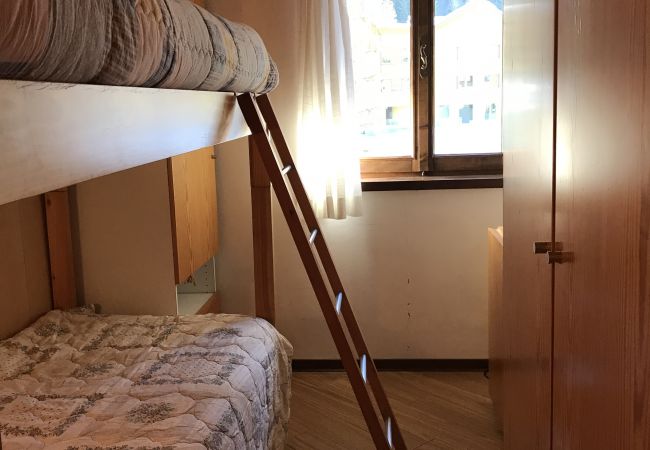 Done-camera-letto-a-castello-appartamento-affitto-Myhome-dolomiti appartamento-affitto-Madonna-di-Campiglio-Myhome-Dolomiti