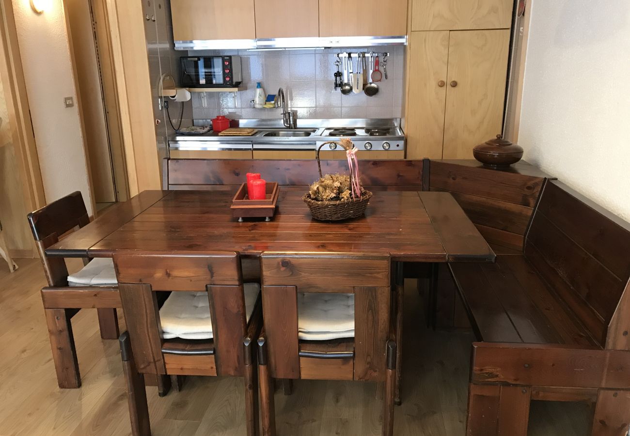 maso-angolo-cottura-appartamento-affitto-Myhome-dolomiti appartamento-affitto-Madonna-di-Campiglio-Myhome-Dolomiti