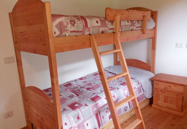 chalet-brenta-dolomites-letto-a-castello-appartamento-myhome-dolomiti appartamento-affitto-Madonna-di-Campiglio-Myhome-Dolomiti