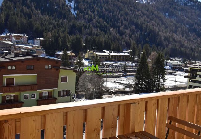 Studio a Madonna di Campiglio - EMERALD 37 STUDIO MhD Studio a Madonna di Campiglio - EMERALD 37 STUDIO MhD