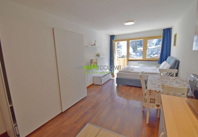 Studio a Madonna di Campiglio - EMERALD 37 STUDIO MhD Studio a Madonna di Campiglio - EMERALD 37 STUDIO MhD