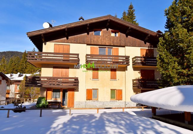 Appartamento a Madonna di Campiglio - 2 ABETI MANSARDA Apartment MhD Appartamento a Madonna di Campiglio - 2 ABETI MANSARDA Apartment MhD