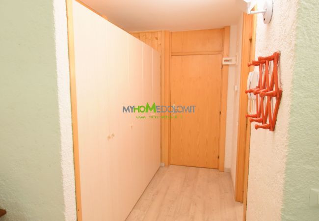 Ingresso appartamento vacanza Madonna di Campiglio Ingresso appartamento vacanza Madonna di Campiglio
