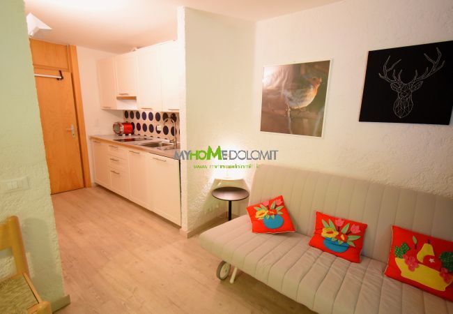 Interno - cucina, appartamento Rainalter a Madonna di Campiglio Interno - cucina, appartamento turismo e vacanze Rainalter a Madonna di Campiglio.  Myhome Dolomiti