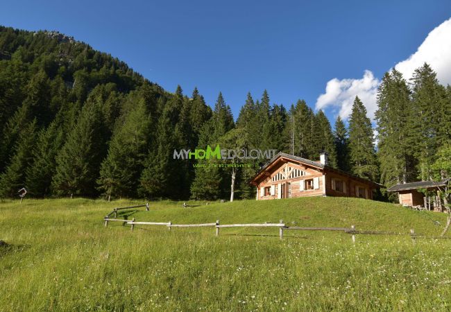 Villetta a Madonna di Campiglio - CHALET BRENTA DOLOMITES Villetta a Madonna di Campiglio - CHALET BRENTA DOLOMITES