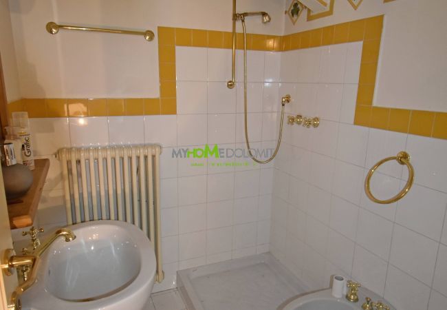 Appartamento a Madonna di Campiglio - Villa al Campo Appartamento a Madonna di Campiglio - Villa al Campo