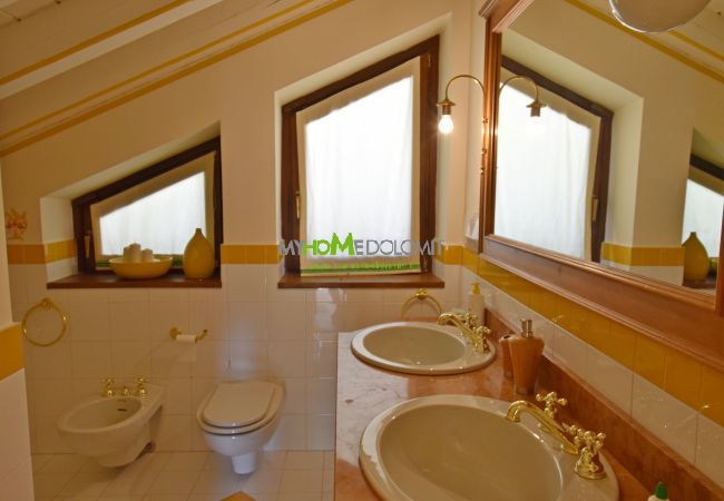 Appartamento a Madonna di Campiglio - Villa al Campo Appartamento a Madonna di Campiglio - Villa al Campo