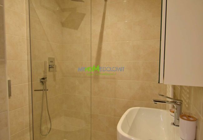 Appartamento a Madonna di Campiglio - Villa Brenta Apartment MhD Appartamento a Madonna di Campiglio - Villa Brenta Apartment MhD