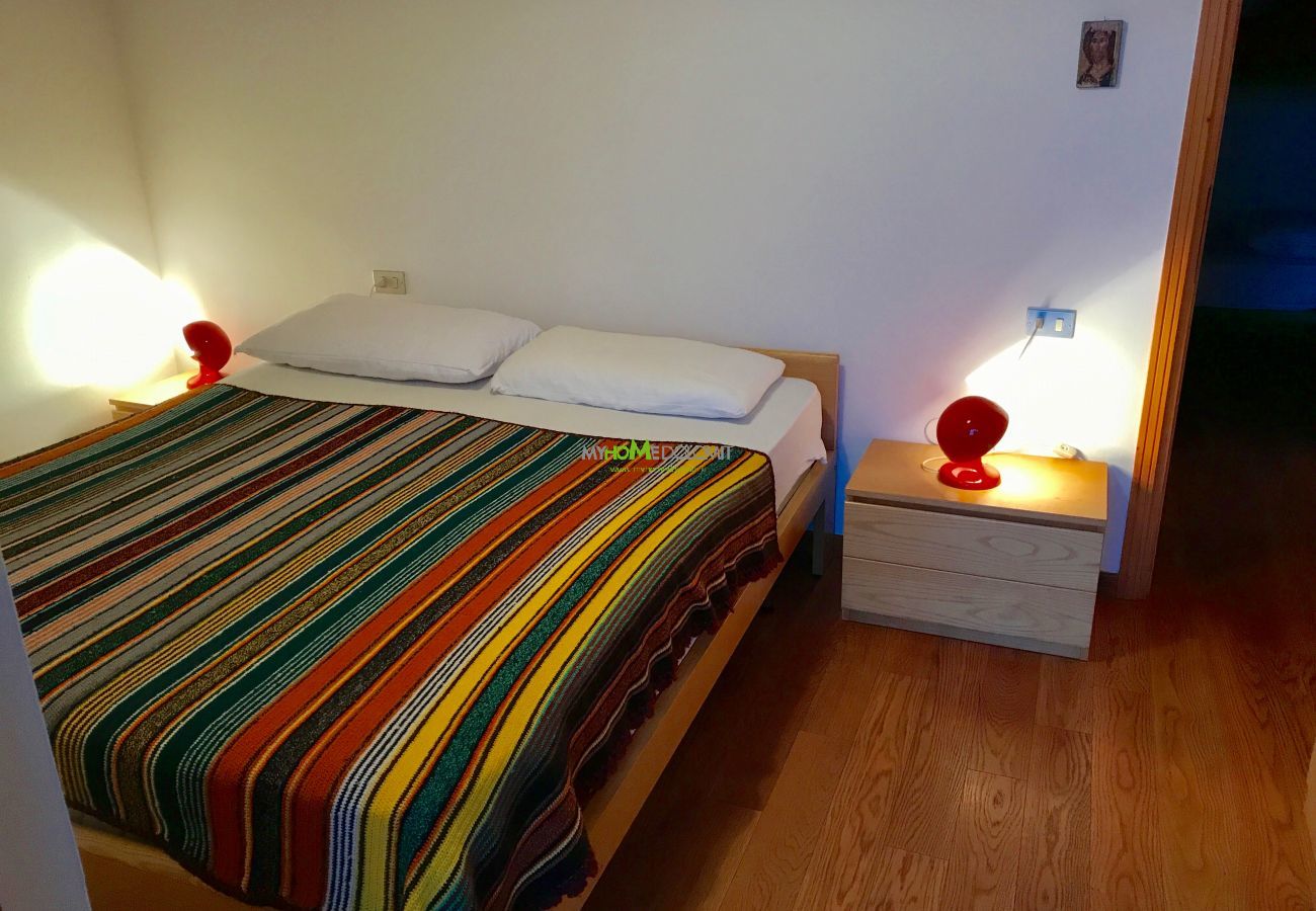 miralago-04-camera-matrimoniale-appartamento-affitto-Myhome-dolomiti  appartamento-affitto-Madonna-di-Campiglio-Myhome-Dolomiti