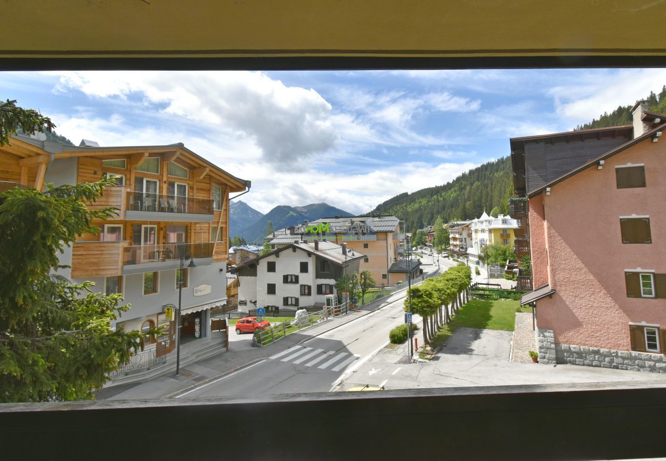 Appartamento a Madonna di Campiglio - MIRALAGO 04 APPARTAMENTO MhD Appartamento a Madonna di Campiglio - MIRALAGO 04 APPARTAMENTO MhD