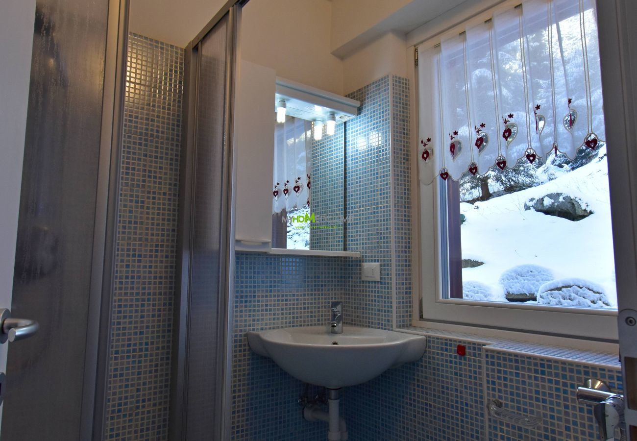 Appartamento a Madonna di Campiglio - MIRA DOLO Apartment MhD Appartamento a Madonna di Campiglio - MIRA DOLO Apartment MhD