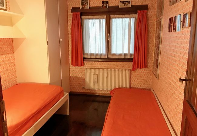 5-laghi-Ferienwohnung-Doppelzimmer-Einzelbett-holiday-myhome-dolomiti Ferienwohnung-mieten-Madonna-di-Campiglio-Myhome-Dolomiti