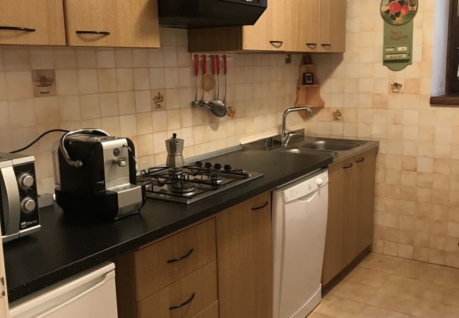 nambino-kochen-Ferienwohnung-mieten-Myhome-dolomiti Ferienwohnung-mieten-Madonna-di-Campiglio-Myhome-Dolomiti