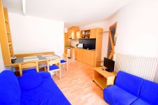 Ferienwohnung in Madonna di Campiglio - Ville Golf & Ski Bilocale 022143-AT-819870