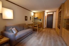 Ferienwohnung in Madonna di Campiglio - Des Alpes 15 Studio Apartment MhD