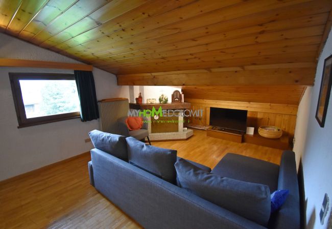 Ferienwohnung in Madonna di Campiglio - 2 ABETI MANSARDA Apartment MhD Ferienwohnung in Madonna di Campiglio - 2 ABETI MANSARDA Apartment MhD