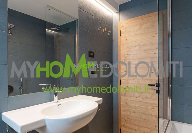 Ferienwohnung in Madonna di Campiglio - 2 ABETI GARDEN APARTMENT MhD Ferienwohnung in Madonna di Campiglio - 2 ABETI GARDEN APARTMENT MhD