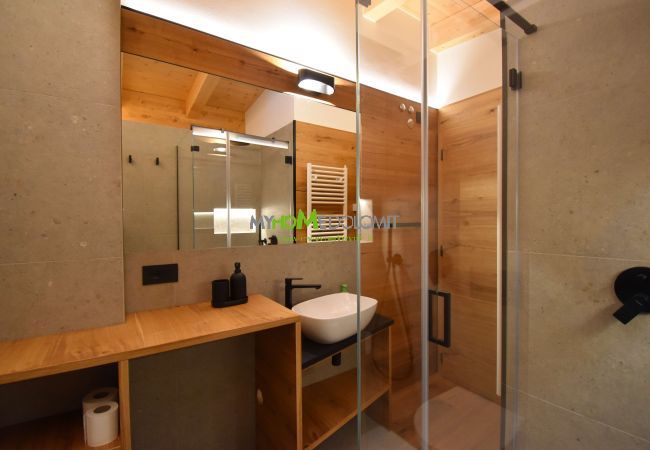 Ferienwohnung in Madonna di Campiglio - Attic Miralago MhD apartment Ferienwohnung in Madonna di Campiglio - Attic Miralago MhD apartment