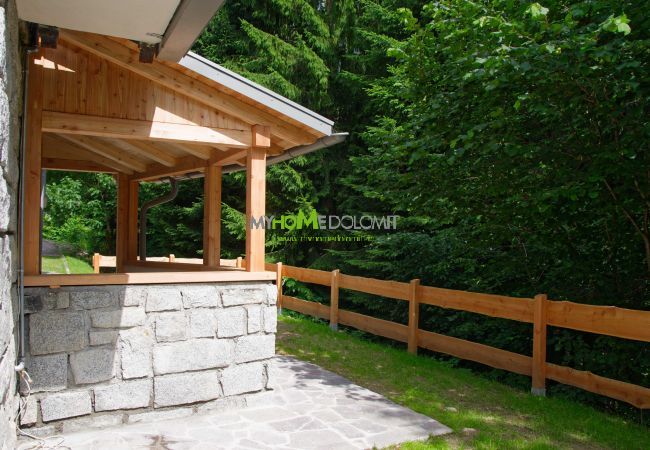 Ferienwohnung in Madonna di Campiglio - Villa Brenta Apartment MhD Ferienwohnung in Madonna di Campiglio - Villa Brenta Apartment MhD