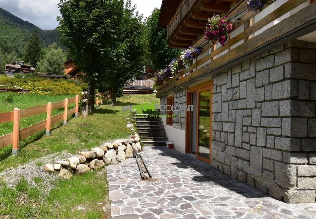 Ferienwohnung in Madonna di Campiglio - Villa Brenta Apartment MhD Ferienwohnung in Madonna di Campiglio - Villa Brenta Apartment MhD
