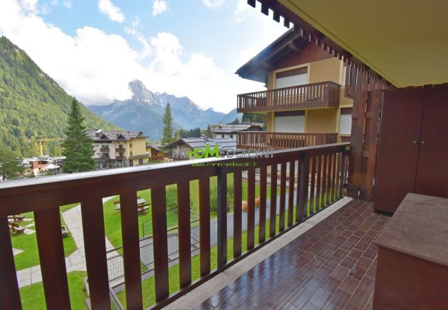 Ferienwohnung in Madonna di Campiglio - Presanella View Studio Mhd Ferienwohnung in Madonna di Campiglio - Presanella View Studio Mhd