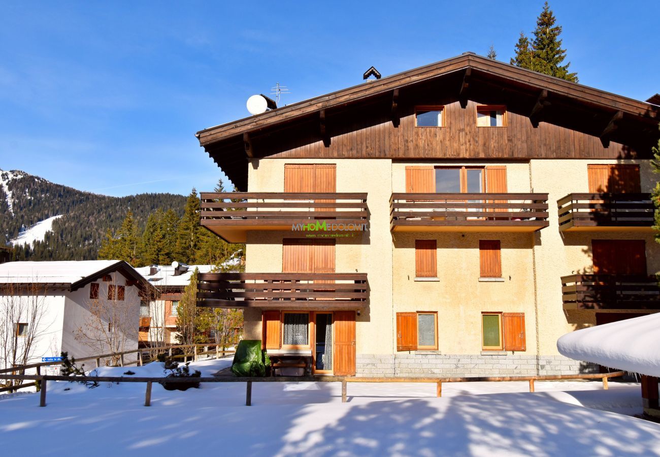 Ferienwohnung in Madonna di Campiglio - 2 ABETI MANSARDA Apartment MhD Ferienwohnung in Madonna di Campiglio - 2 ABETI MANSARDA Apartment MhD